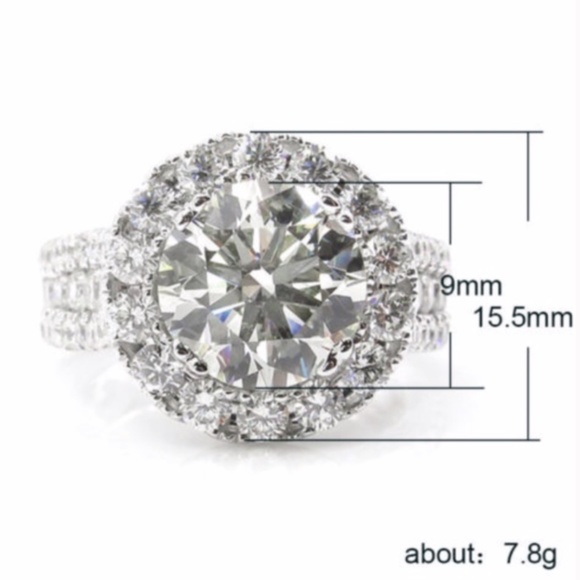 Round Cut White sapphire 925 silver Ring - Picture 3 of 5